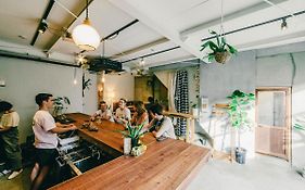Hippo Hostel And Cafe Bar